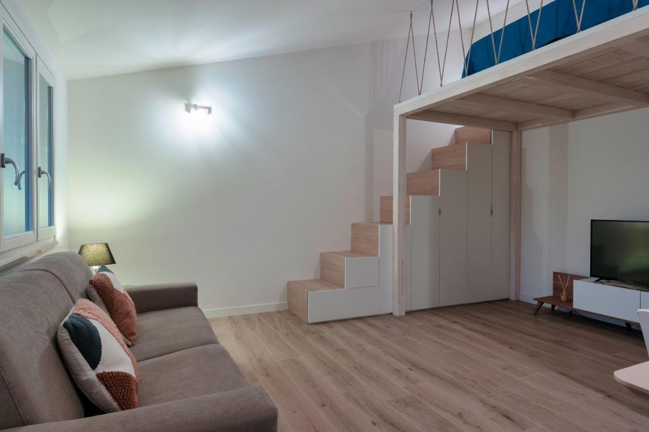Casa Lugana 19 - Monolocale Con Piscina Direttamente A Lago Sirmione Exterior foto