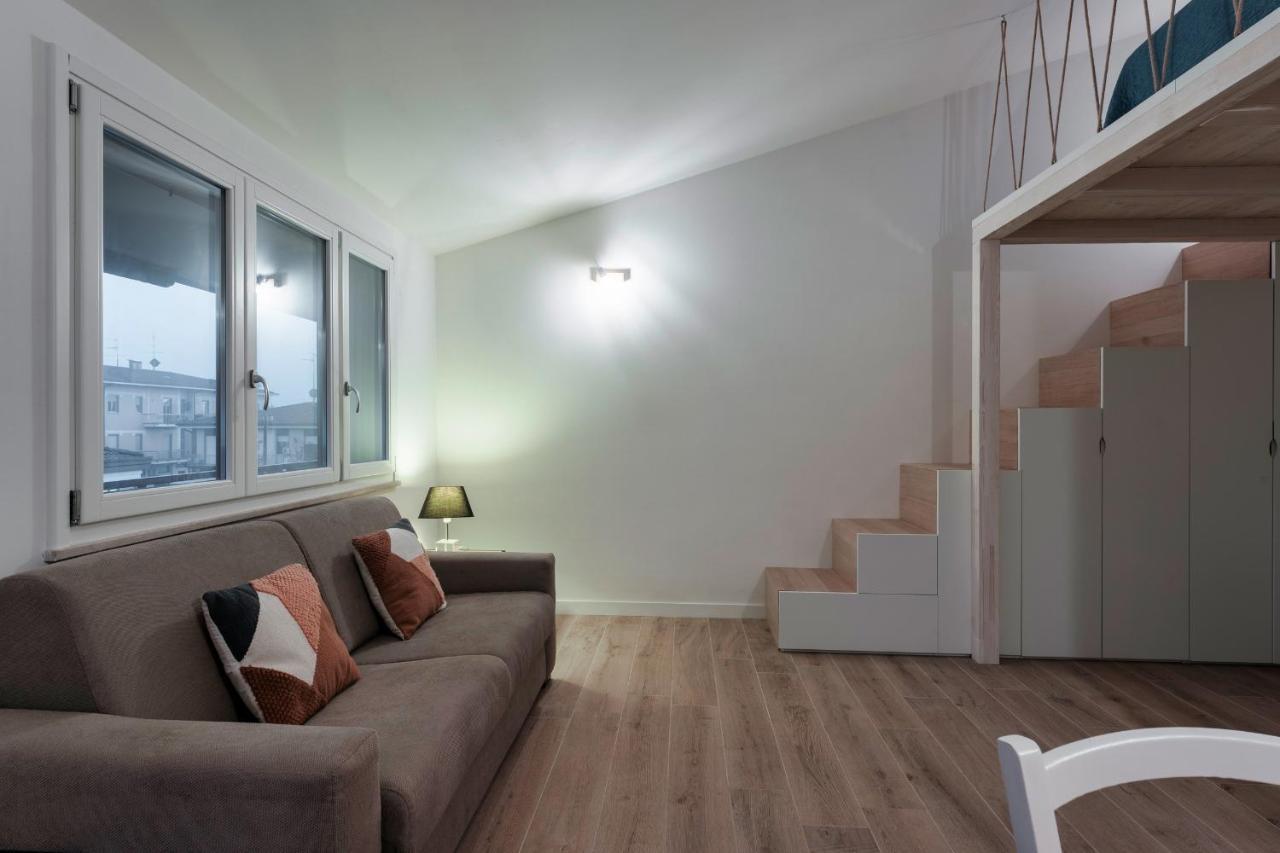 Casa Lugana 19 - Monolocale Con Piscina Direttamente A Lago Sirmione Exterior foto