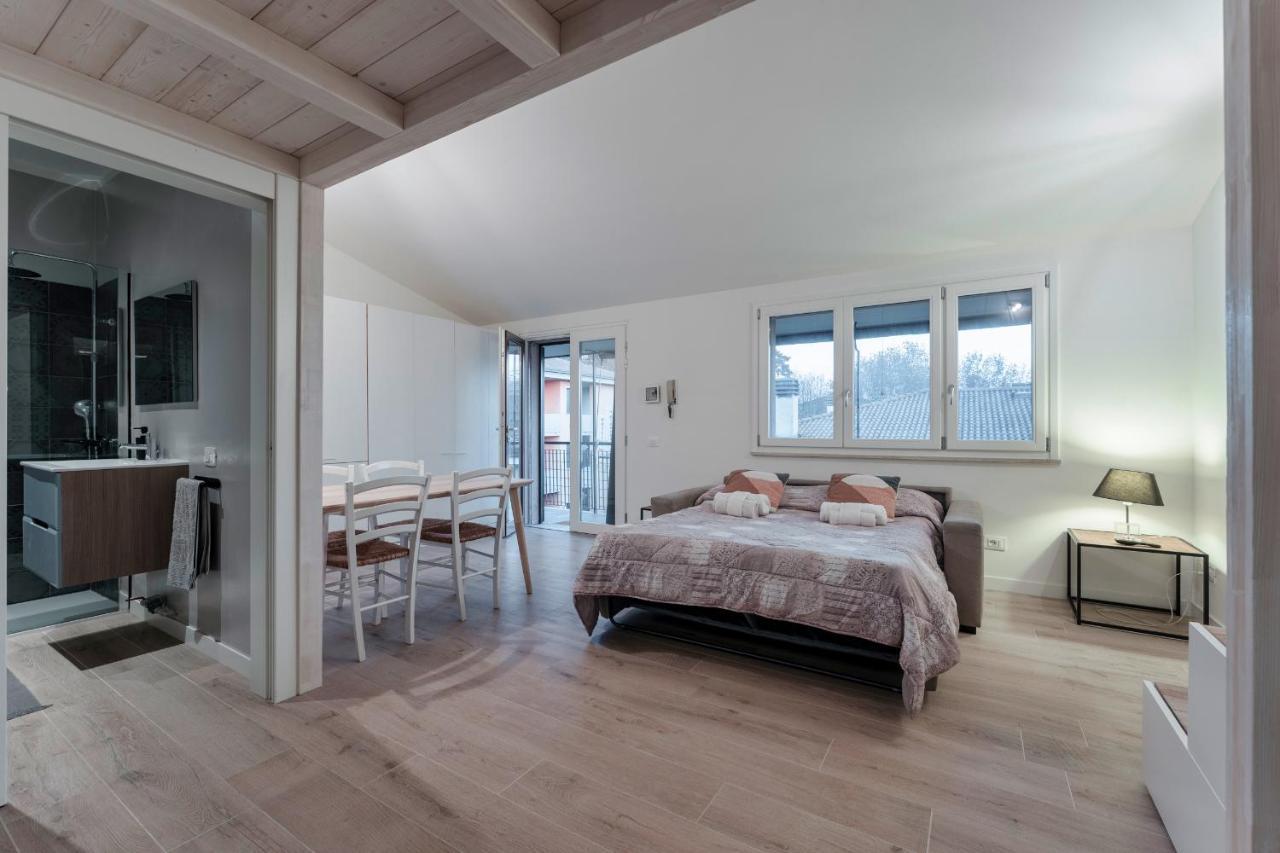 Casa Lugana 19 - Monolocale Con Piscina Direttamente A Lago Sirmione Exterior foto