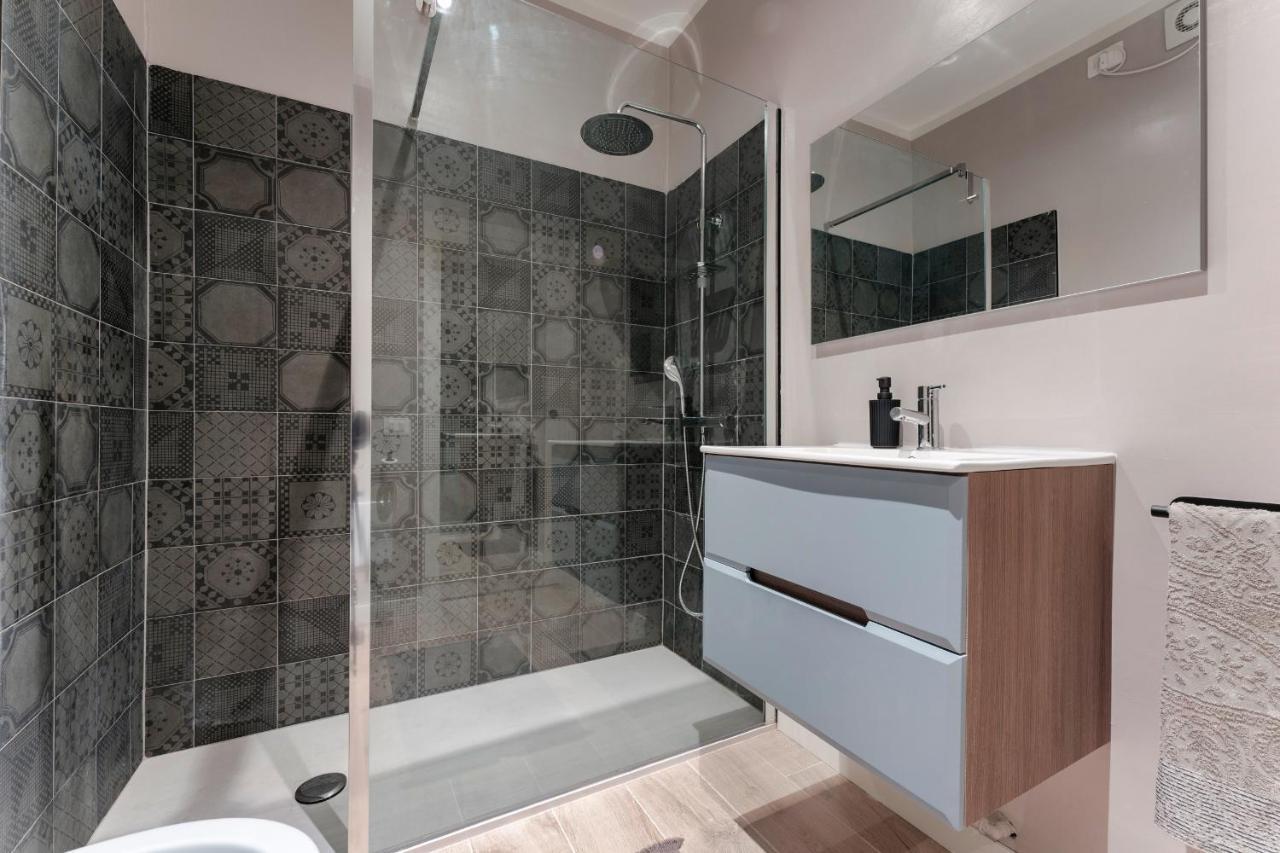 Casa Lugana 19 - Monolocale Con Piscina Direttamente A Lago Sirmione Exterior foto