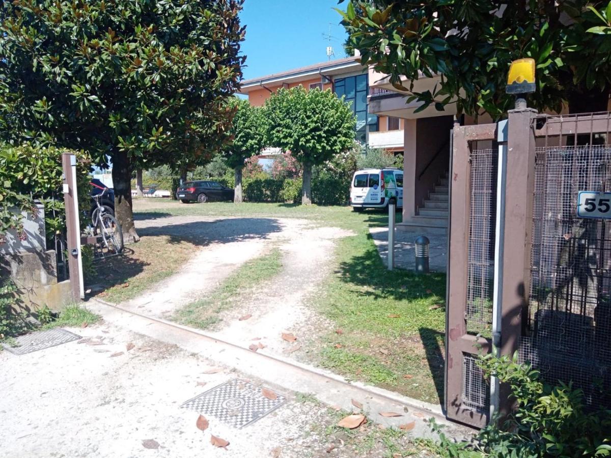 Casa Lugana 19 - Monolocale Con Piscina Direttamente A Lago Sirmione Exterior foto